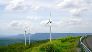 Costa Rica y Paraguay producen 99 % de electricidad con energía solar y eólica: Cero apagones