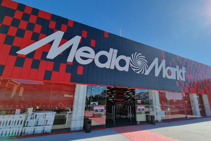 Las mejores ofertas flash de MediaMarkt en móviles iPhone, televisores de 75 pulgadas, patinetes eléctricos y más