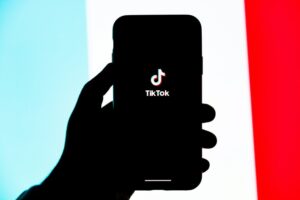 Temu y Shein ya se están viendo superadas por el siguiente gigante chino del comercio: TikTok