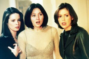 "Las personas heridas van a hacer daño a los demás". Alyssa Milano rompe su silencio sobre las acusaciones de que obligó a que despidiesen a Shannen Doherty de 'Embrujadas'