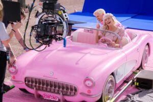Hay más CGI en 'Barbie' del que quieren hacernos creer. Hollywood está cambiando pantallas azules por grises en los making of para que las películas parezcan más reales