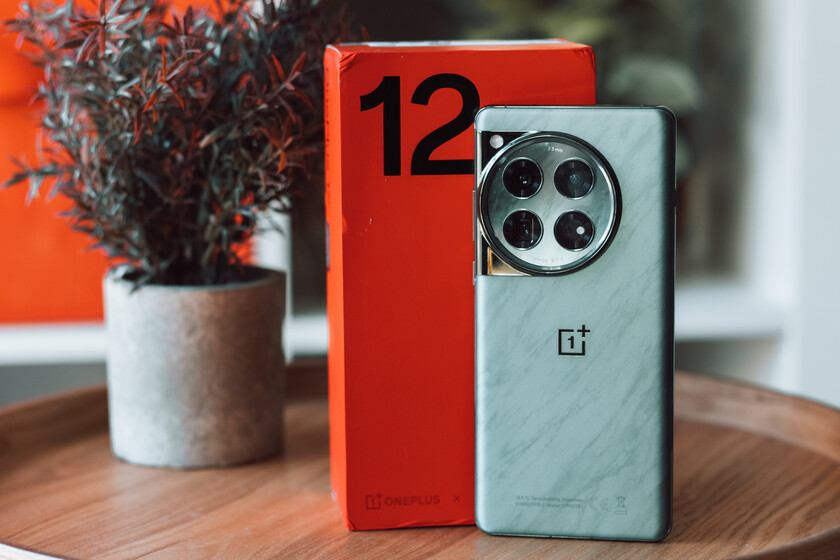 OnePlus 12, análisis - la gama alta no tiene por qué costar más de 1.000 euros. Este teléfono es la prueba.
