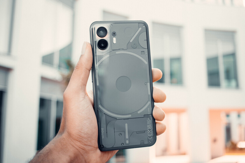Ya sabemos cuándo se presentará el Nothing Phone (2a). Su nuevo móvil económico se acerca
