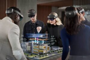 El gran problema de Microsoft es llegar tarde a muchas disrupciones. Le está volviendo a pasar con la realidad mixta