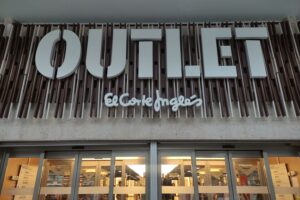 un outlet 'a lo MediaMarkt' con tecnología a mitad de precio