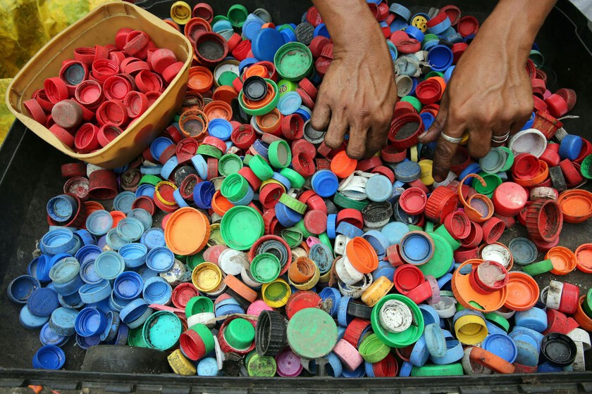 Llevamos décadas pensando que el reciclado de plásticos valía para algo. Quizá nos equivocáramos