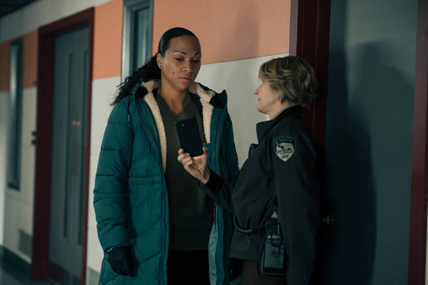 "Es una vergüenza". Kali Reis reprocha al creador de 'True Detective' sus críticas pasivo-agresivas hacia el final de 'Noche polar'