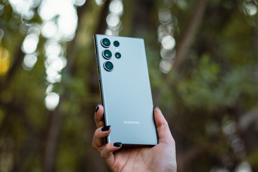 La IA de los Samsung Galaxy S24 llega a la generación anterior. Lo hará pronto (y la gama media se queda fuera)