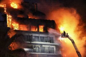 a cada incendio como el de Valencia siempre le han seguido regulaciones más estrictas
