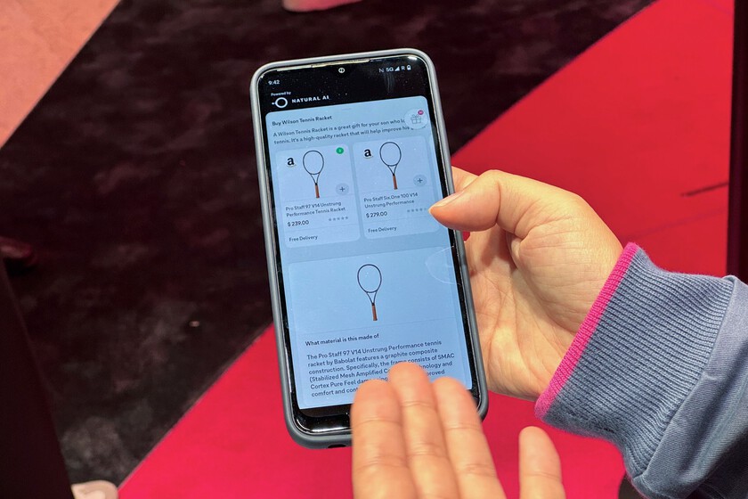 Hemos visto en acción al AI Phone. Un teléfono tan arriesgado que reemplaza las aplicaciones por un asistente basado en IA