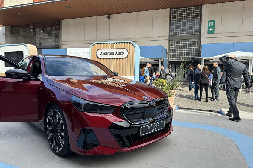 Vine al MWC 2024 buscando móviles. Acabé viendo coches eléctricos por cada rincón
