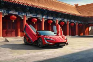 BYD ya tiene un superdeportivo eléctrico de 1.300 CV. Es un dardo a un Tesla Roadster que no ve la luz