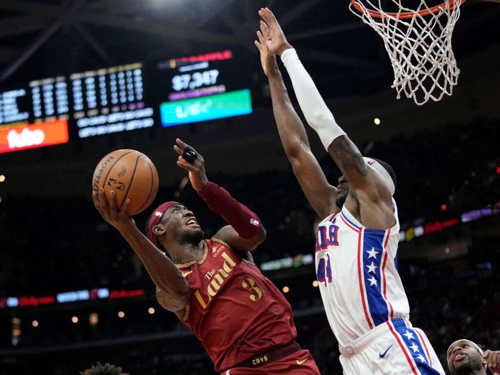 76ers frenan a los Cavaliers