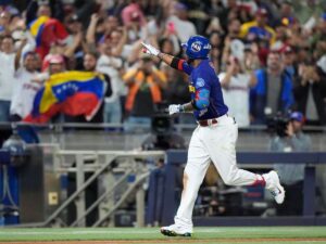 Alcides dedica el título a la afición guairista 