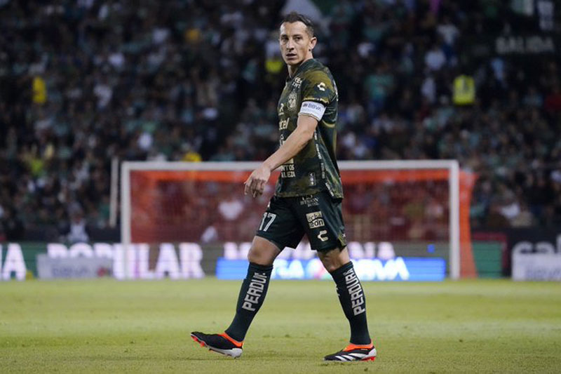 Andrés Guardado vuelve a mostrar su fragilidad ante las lesiones