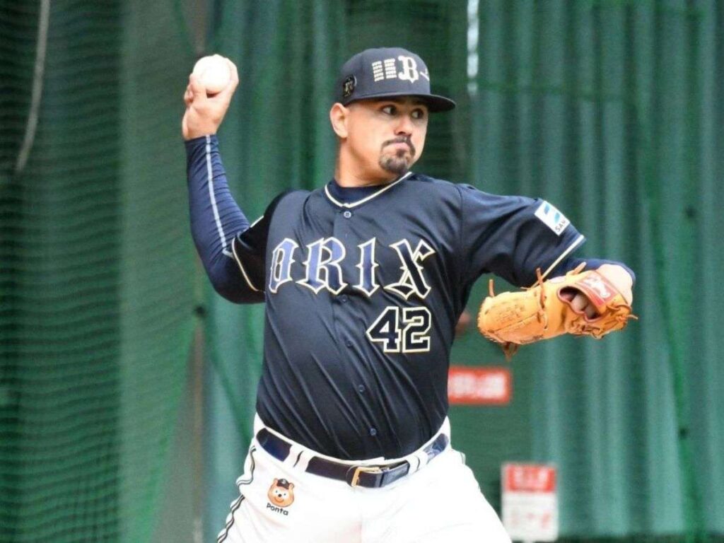 Andrés Machado ya calienta el brazo en Japón