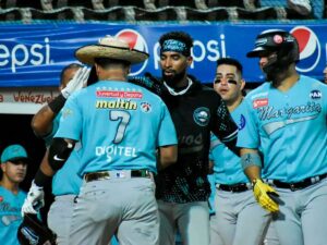 Prospecto de los Marlins firma con Bravos