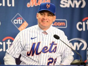 Carlos Mendoza debutó como mánager de los Mets