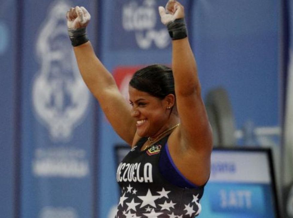 Dayana Chirinos dominó los 87 kg del Preolímpico de Pesas