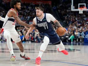 Doncic registra 10mo triple-doble de la temporada 