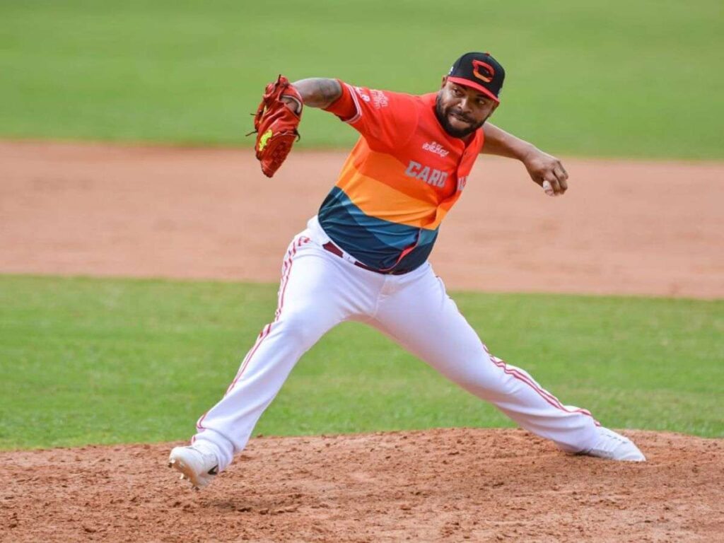 Edwin Escobar e Imanaga se reencuentran en Cachorros