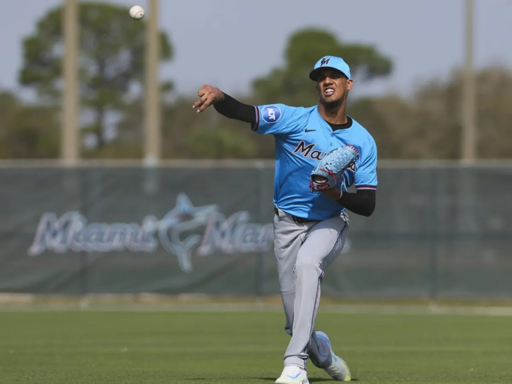 Eury Pérez estrenó nueva curva para Marlins de Miami