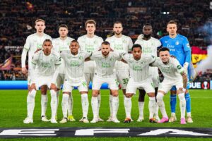 Santiago Giménez anota pero Feyenoord queda eliminado