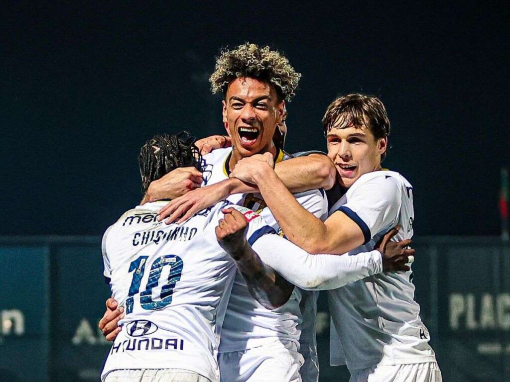 Jhonder Cádiz comandó la remontada del Famalicao