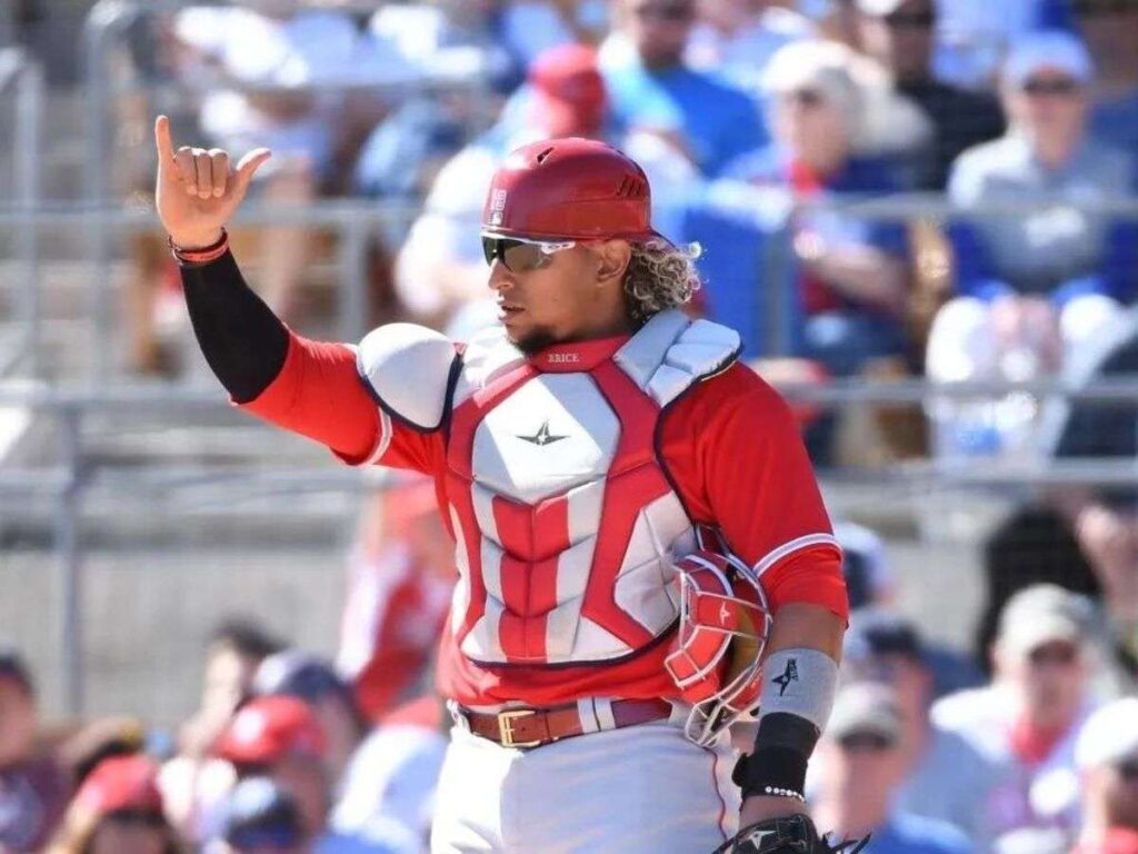 Diablos Rojos firman a campeón de la SDC