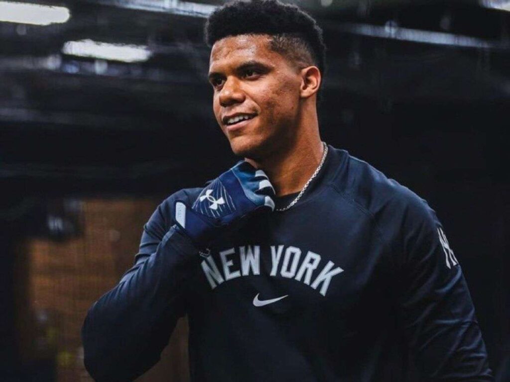 Juan Soto llegó a los entrenamientos de los Yankees