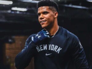 Juan Soto llegó a los entrenamientos de los Yankees