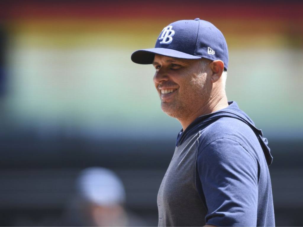 Rays extendieron contrato de Kevin Cash