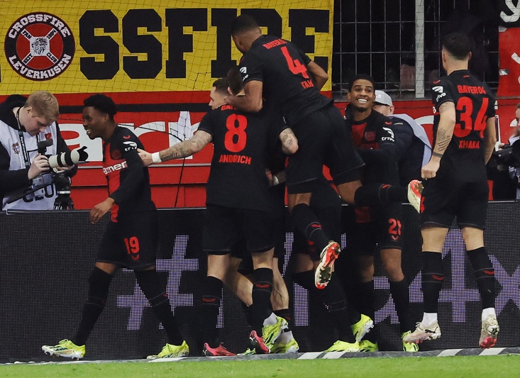 Bayer Leverkusen sueña con la Bundesliga tras vencer al Bayern