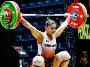 Laura Peinado se colgó dos preseas en el Preolímpico