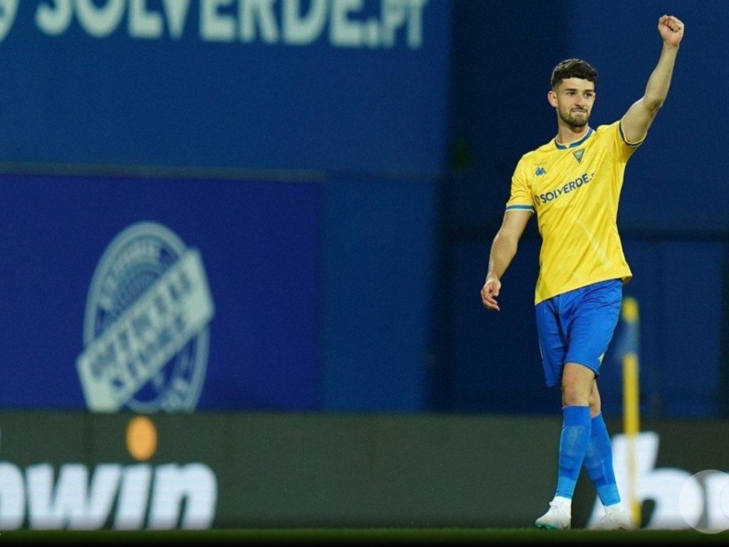 Alejandro Marqués volvió a anotar con Estoril Praia