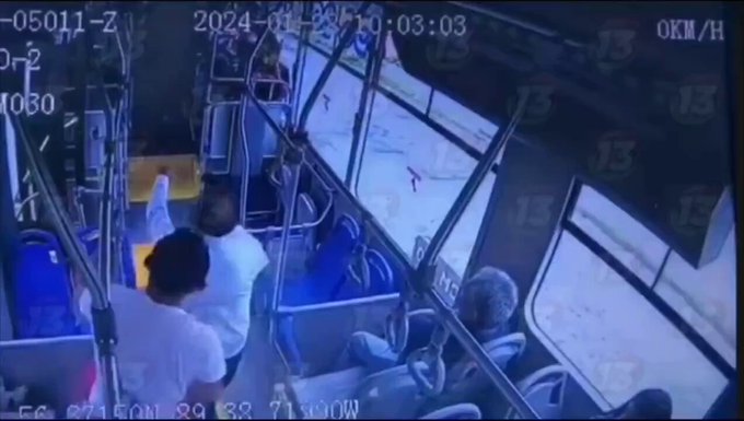 Chofer pierde la vida defendiendo a una mujer de su agresor