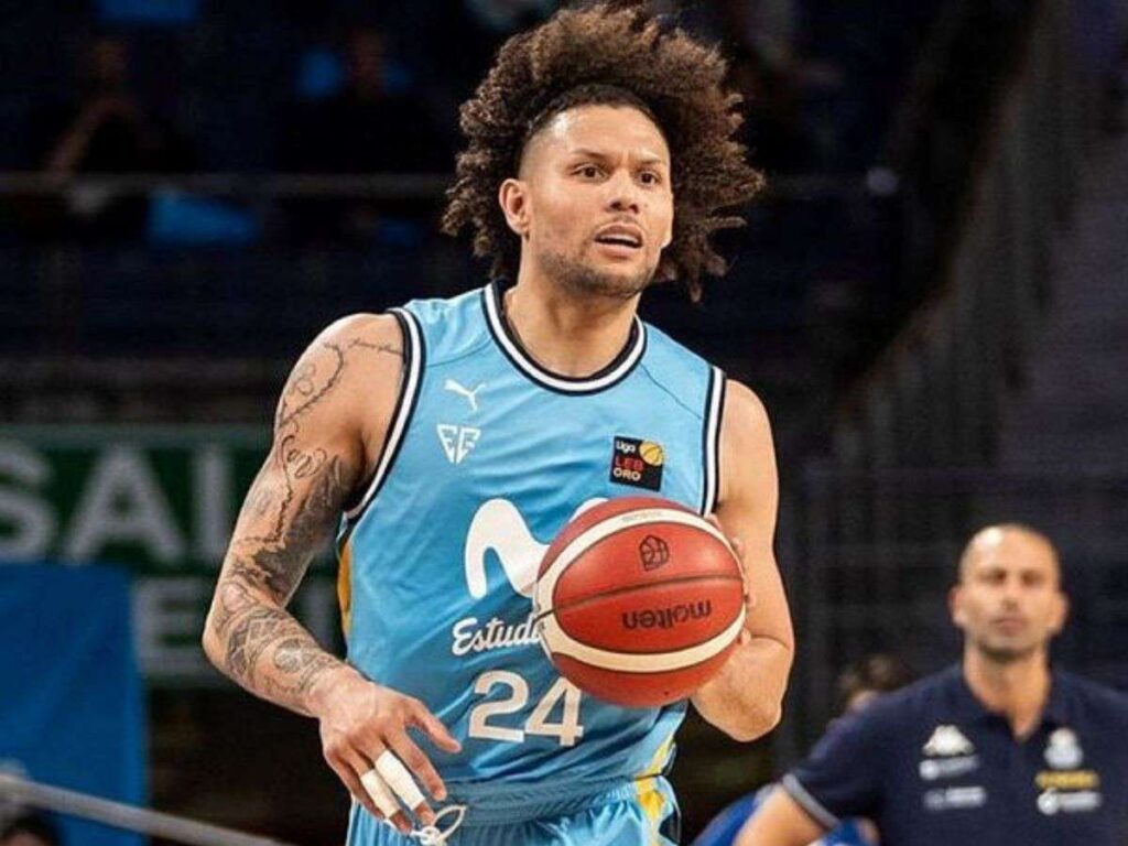 Michael Carrera resbaló ante su ex equipo