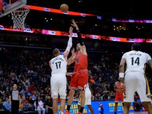 Bulls barren la serie ante los Pelicans