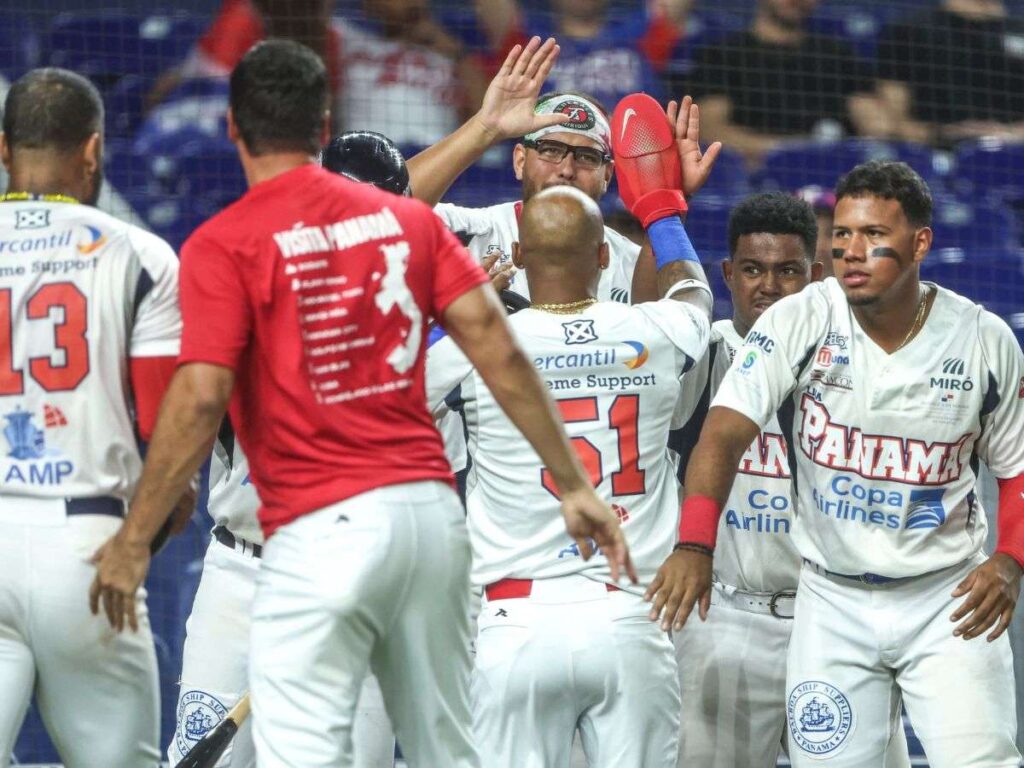 Panamá sigue invicto y está en semifinales