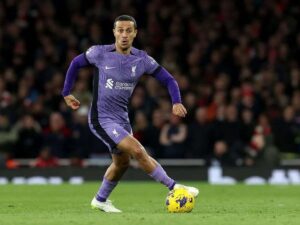 Thiago Alcántara vuelve a caer lesionado