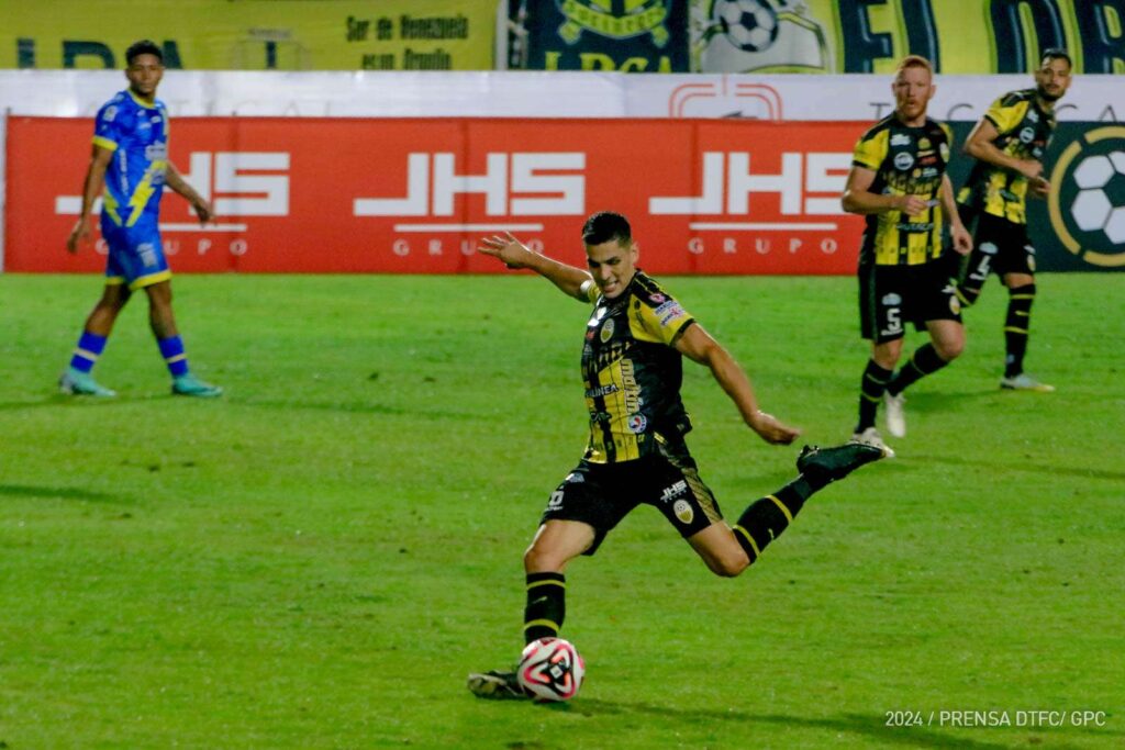Táchira y Leverkusen igualan registro de 32 juegos invictos