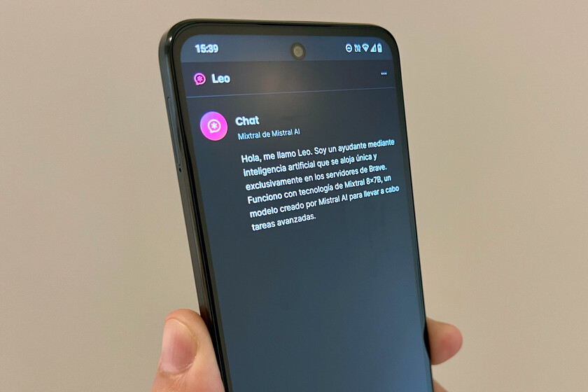 Leo, el asistente de IA “privado” de Brave, aterriza en Android para competir con Copilot de Edge: así puedes activarlo