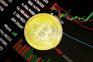 Bitcoin hace historia y rompe la barrera de los 69.000 dólares. La pregunta es cuál es su techo