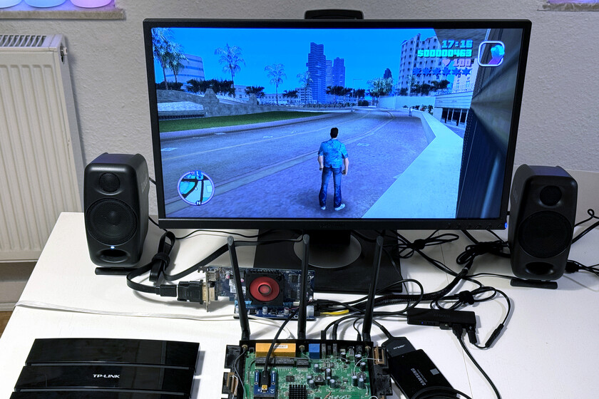 alguien ha conseguido hacer funcionar el juego de Rockstar en un router TP-Link