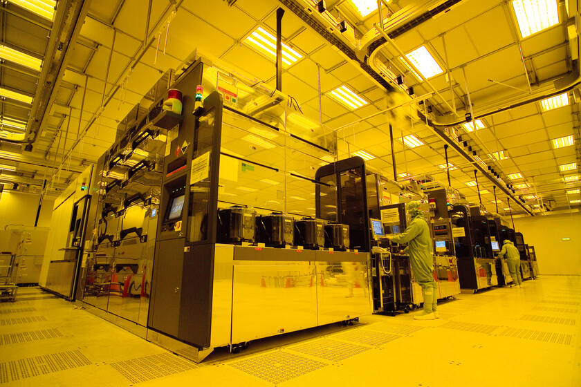 el exceso de oferta ha inundado su mercado de los semiconductores con chips maduros