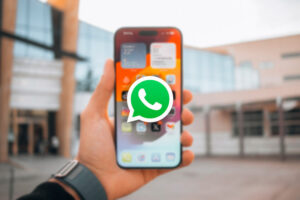 las fotos de WhatsApp se duplican en la galería con iOS 17.4. Así puedes solucionarlo
