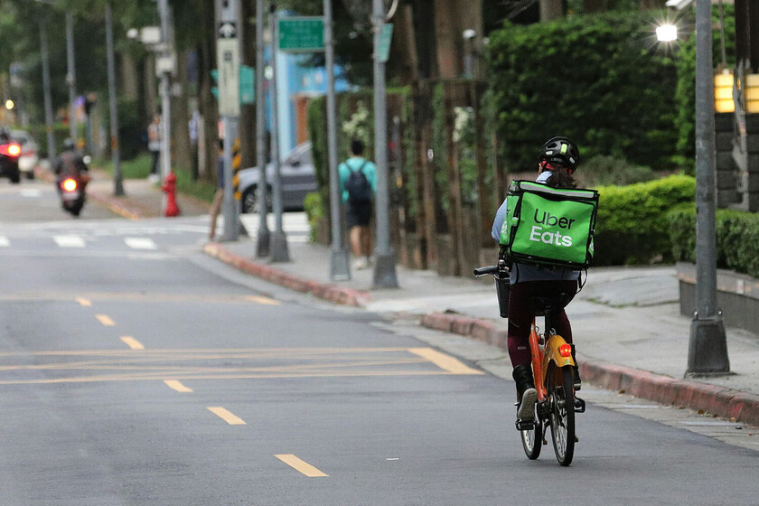 Se estrecha el círculo para Glovo, Uber y Deliveroo
