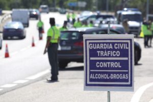 el Constitucional absuelve a una mujer pese a dar positivo