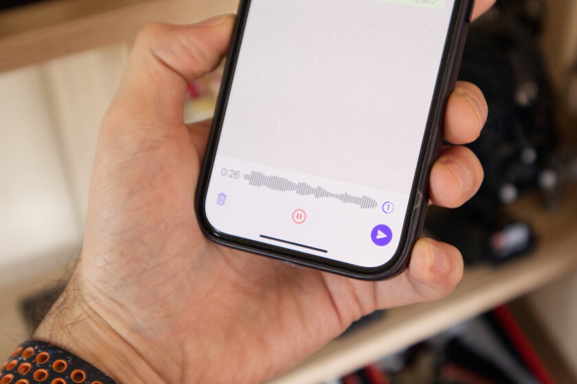 Los audios de WhatsApp pueden ser un infierno. WhatsApp ya trabaja en una solución: la transcripción automática