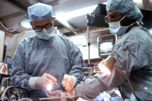 Acabamos de encontrar una vía para decir "adiós a la colonoscopia" en el diagnóstico precoz del cáncer de colon: el ADN